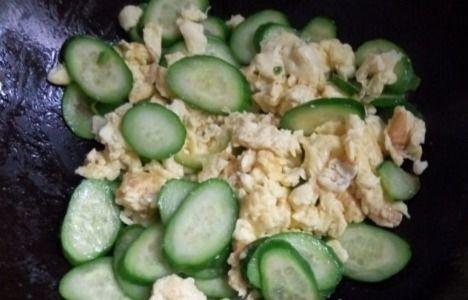 吃荷兰瓜的视频大全,视频大全带你领略异国风味