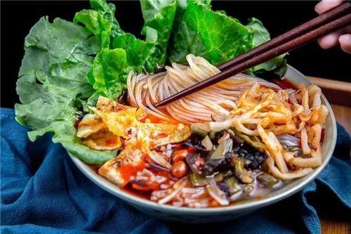 台湾瓜姐吃螺蛳粉视频,味蕾碰撞的跨域美食之旅